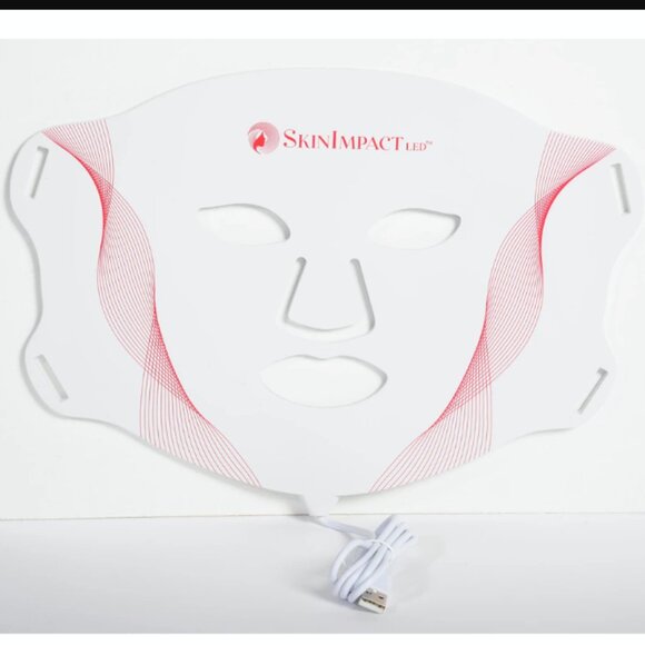 NIP Advanced Red Light LED Face, Neck  & décolleté Mask - Picture 5 of 10